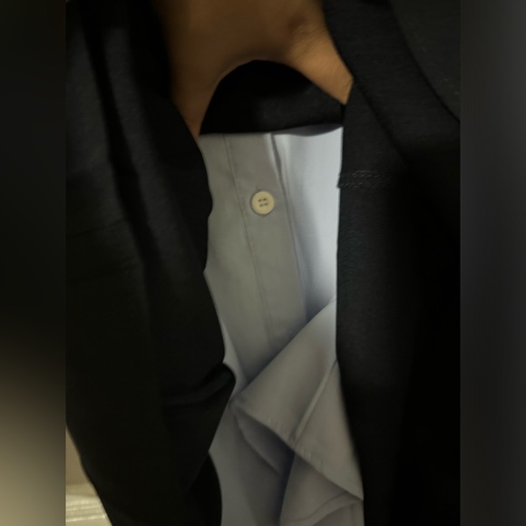 Condition as picture only worn once but have a dark spot - Picture 3 of 5